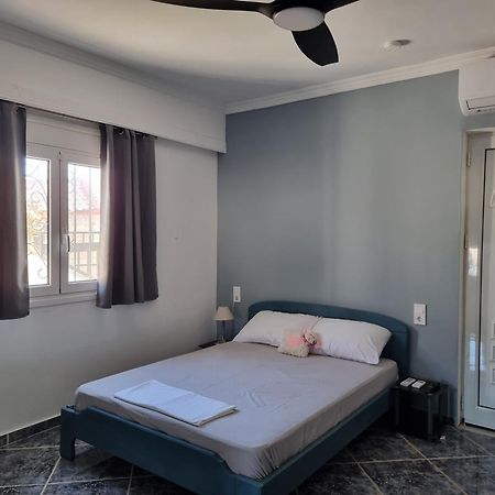 Isthmus Cuddly Nest Apartment Isthmia Bagian luar foto